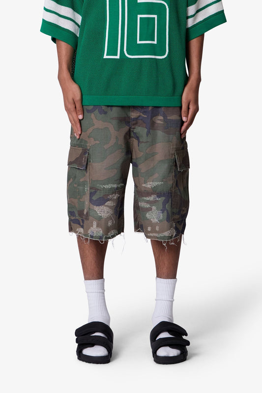 BAGGY DISTRESSED CARGO SHORTS