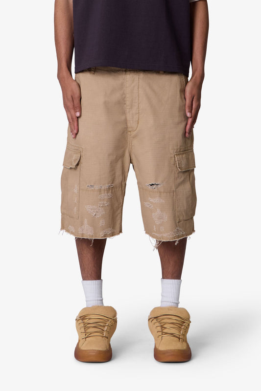 BAGGY DISTRESSED CARGO SHORTS