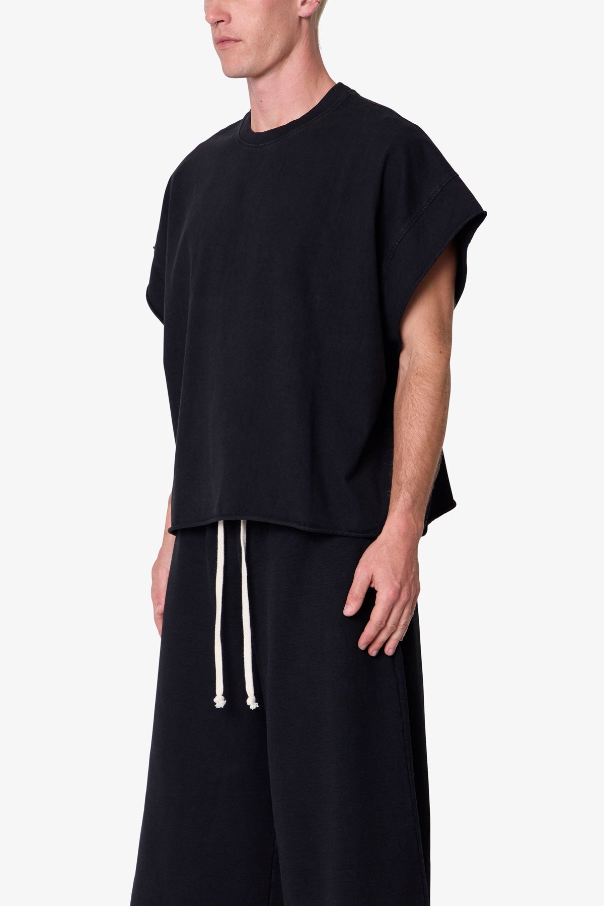 CUT OFF TEE