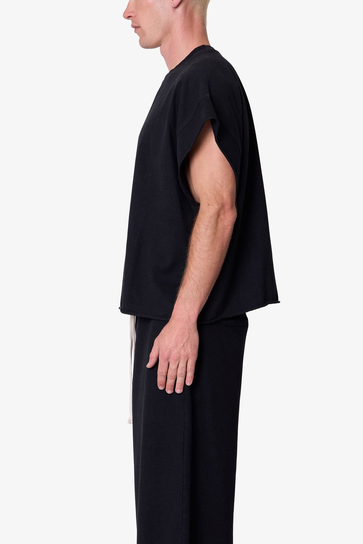 CUT OFF TEE