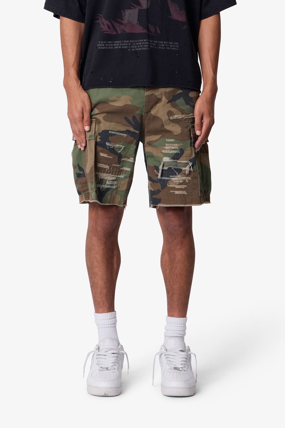 DISTRESSED CARGO SHORTS