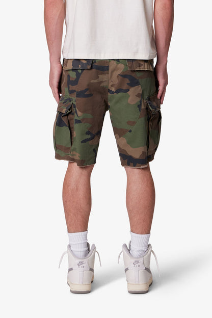 DISTRESSED CARGO SHORTS