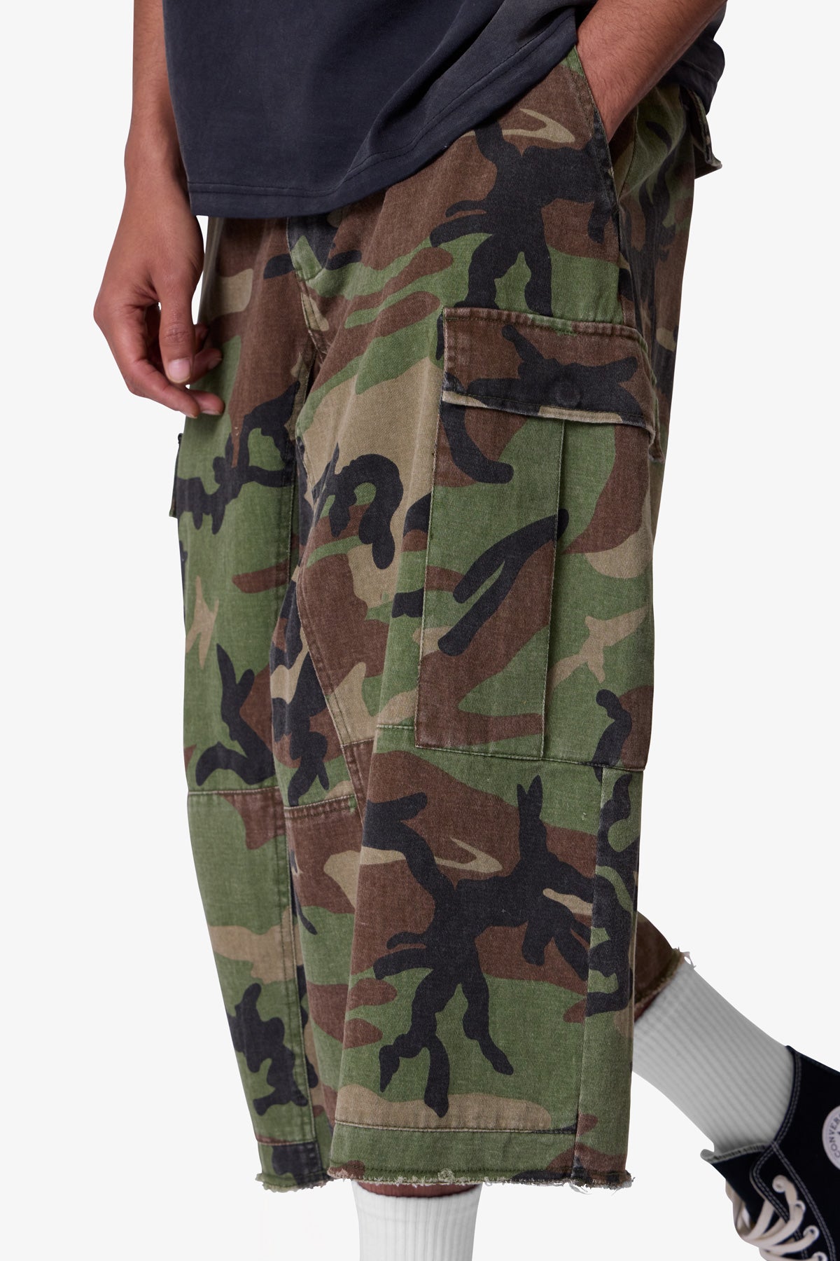EXTRA LONG CARGO SHORTS