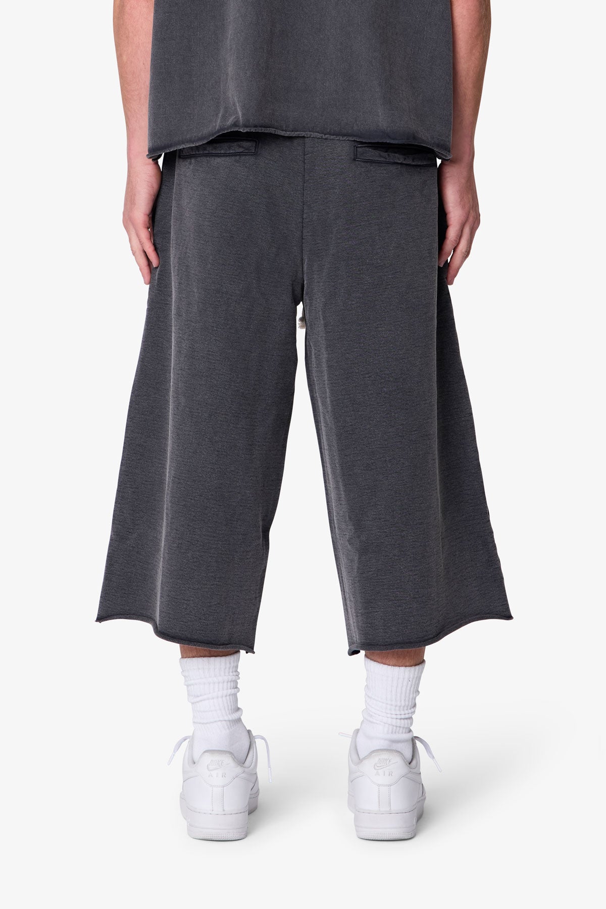 EXTRA LONG SWEATSHORTS