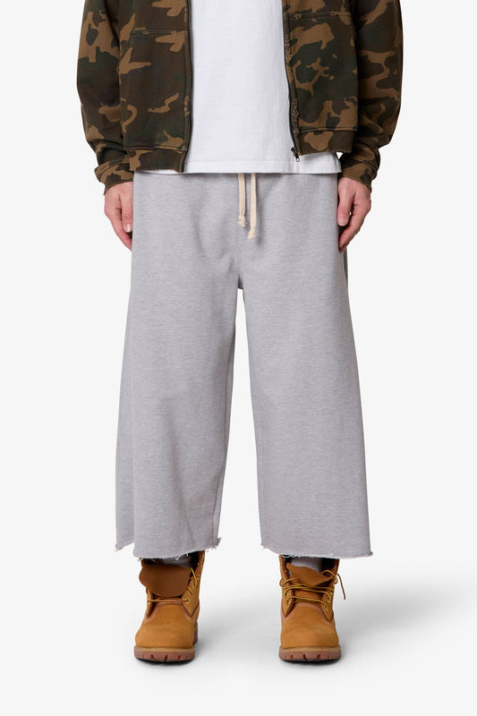 EXTRA LONG TERRY SWEATSHORTS