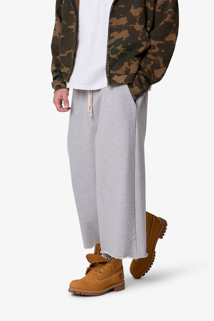 EXTRA LONG TERRY SWEATSHORTS