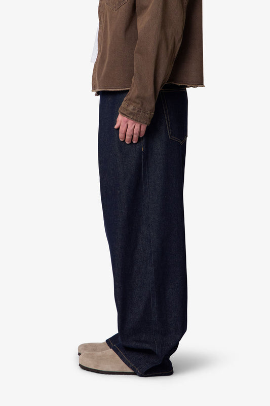 PLEATED BAGGY DENIM