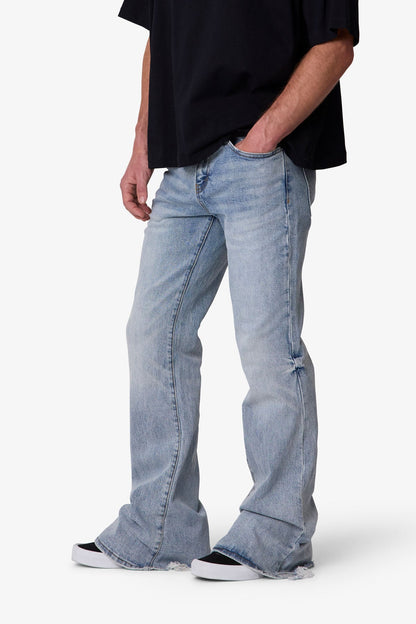 SUPER FLARE DENIM