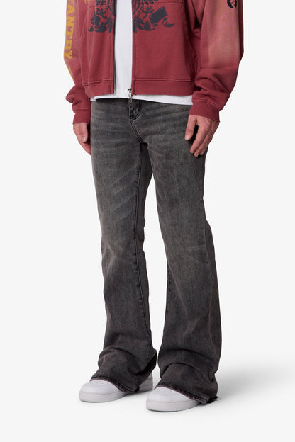 SUPER FLARE DENIM