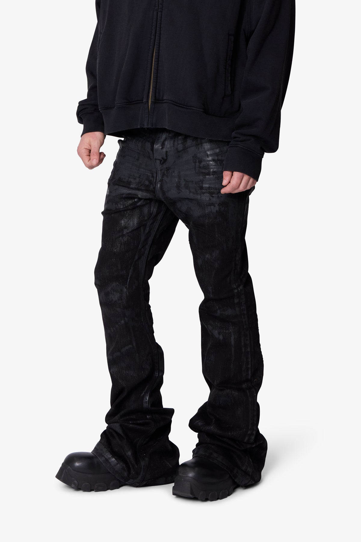 SUPER STACKED DENIM