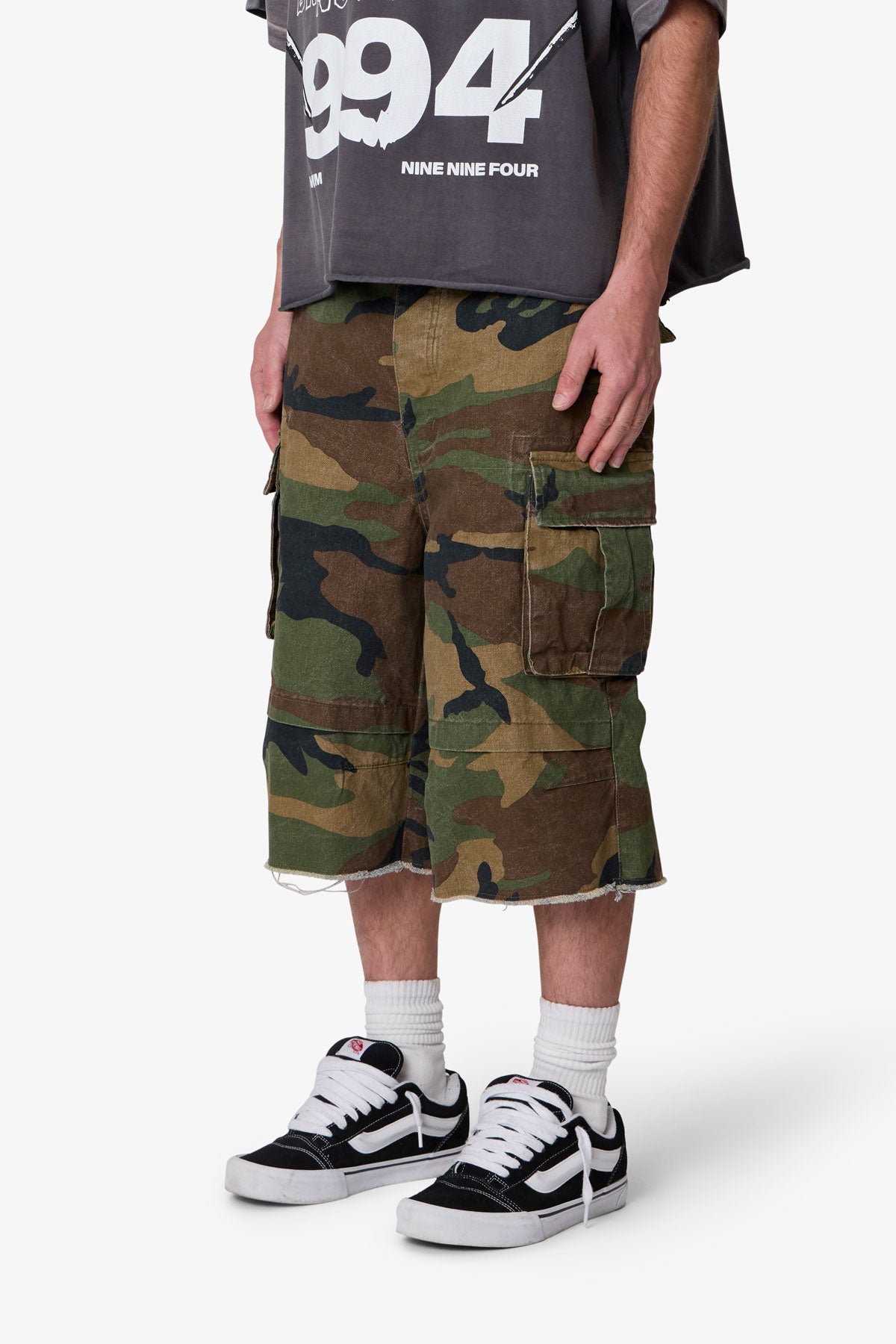 ULTRA BAGGY CARGO SHORTS
